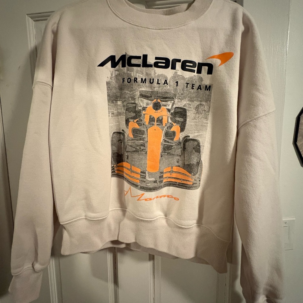 Abercrombie & Fitch Cream Sweatshirt